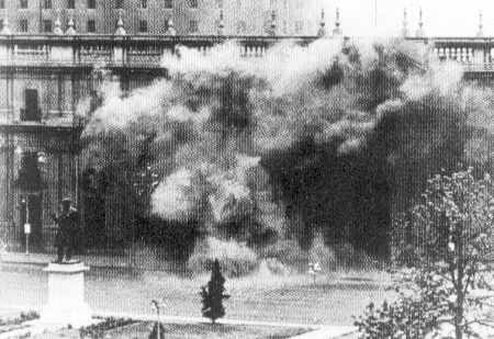 Bombardeo al Palacio de la Moneda